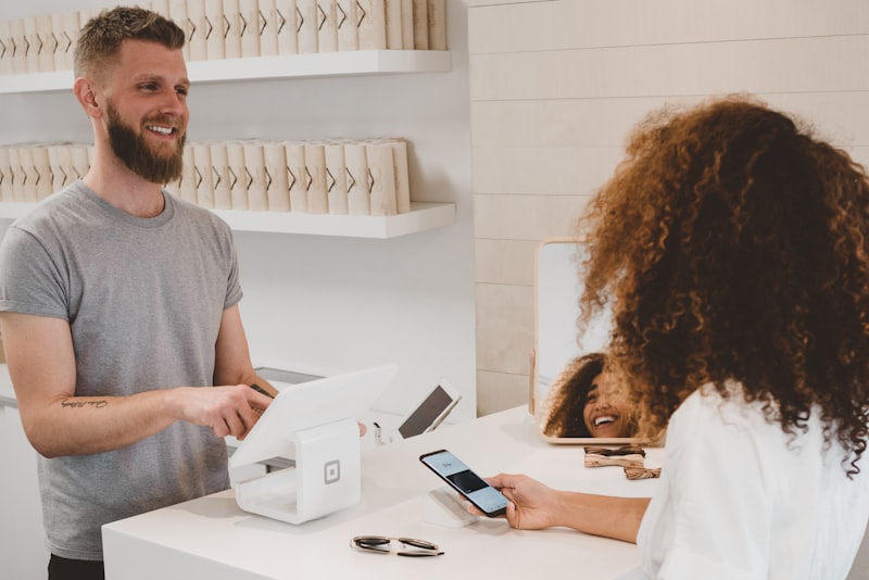 How Virtual Try-On Reduces Returns by 40%: A Deep Dive